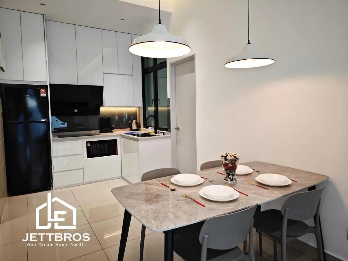 Jettbros De 'La Creme At Mount Austin Jb Apartment Johor Bahru 0*,  Malaysia