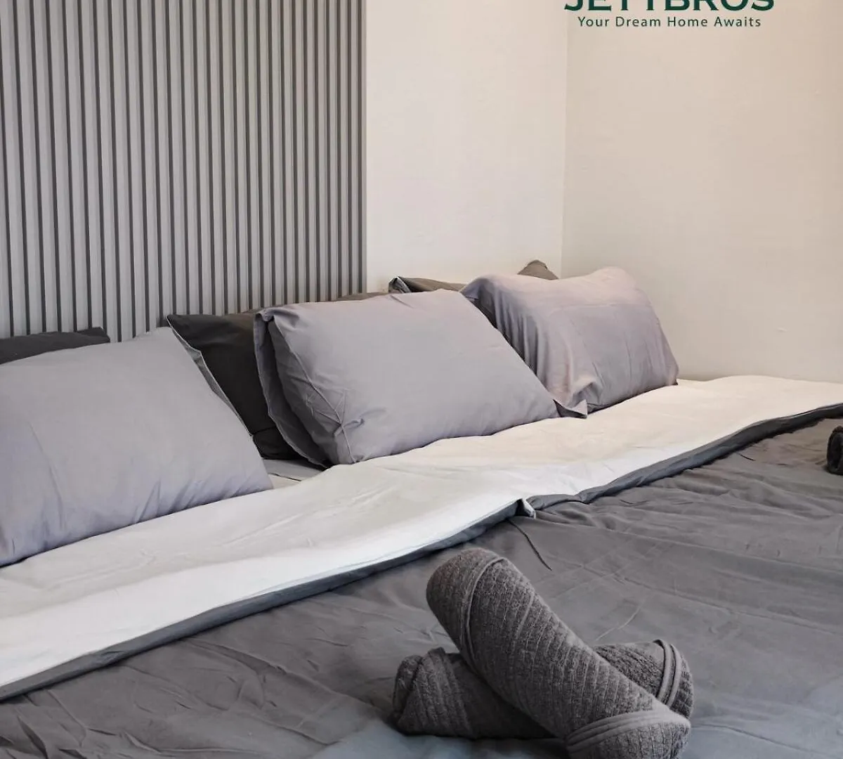 Jettbros De 'La Creme At Mount Austin Jb Apartment Johor Bahru Malaysia